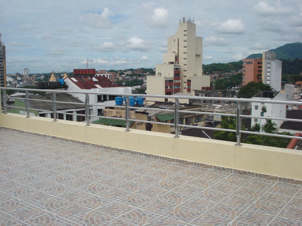 Hotel Puerta De Alcala Villavicencio Exterior foto